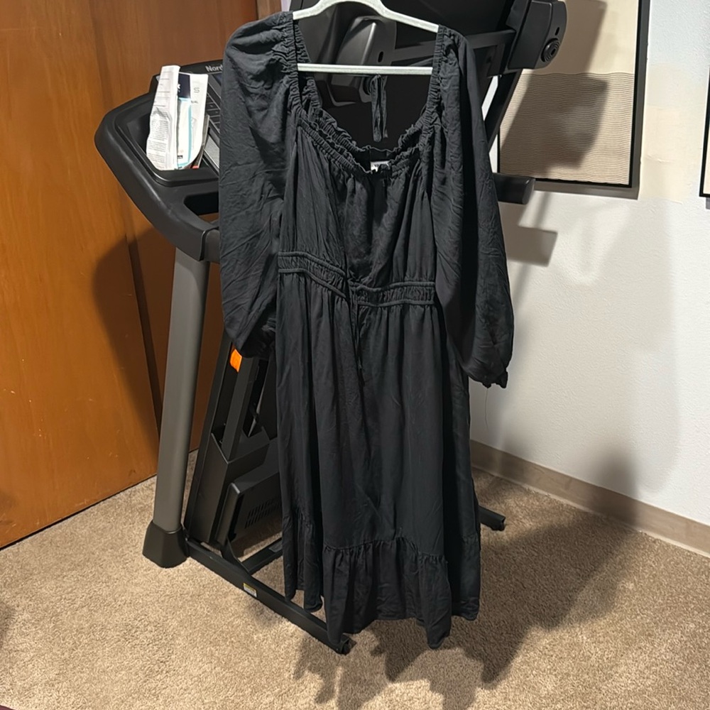 Black maxi dress Ava and Viv